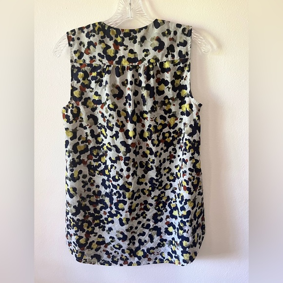 Cabi Sleeveless Blouse Size Medium - Picture 4 of 4